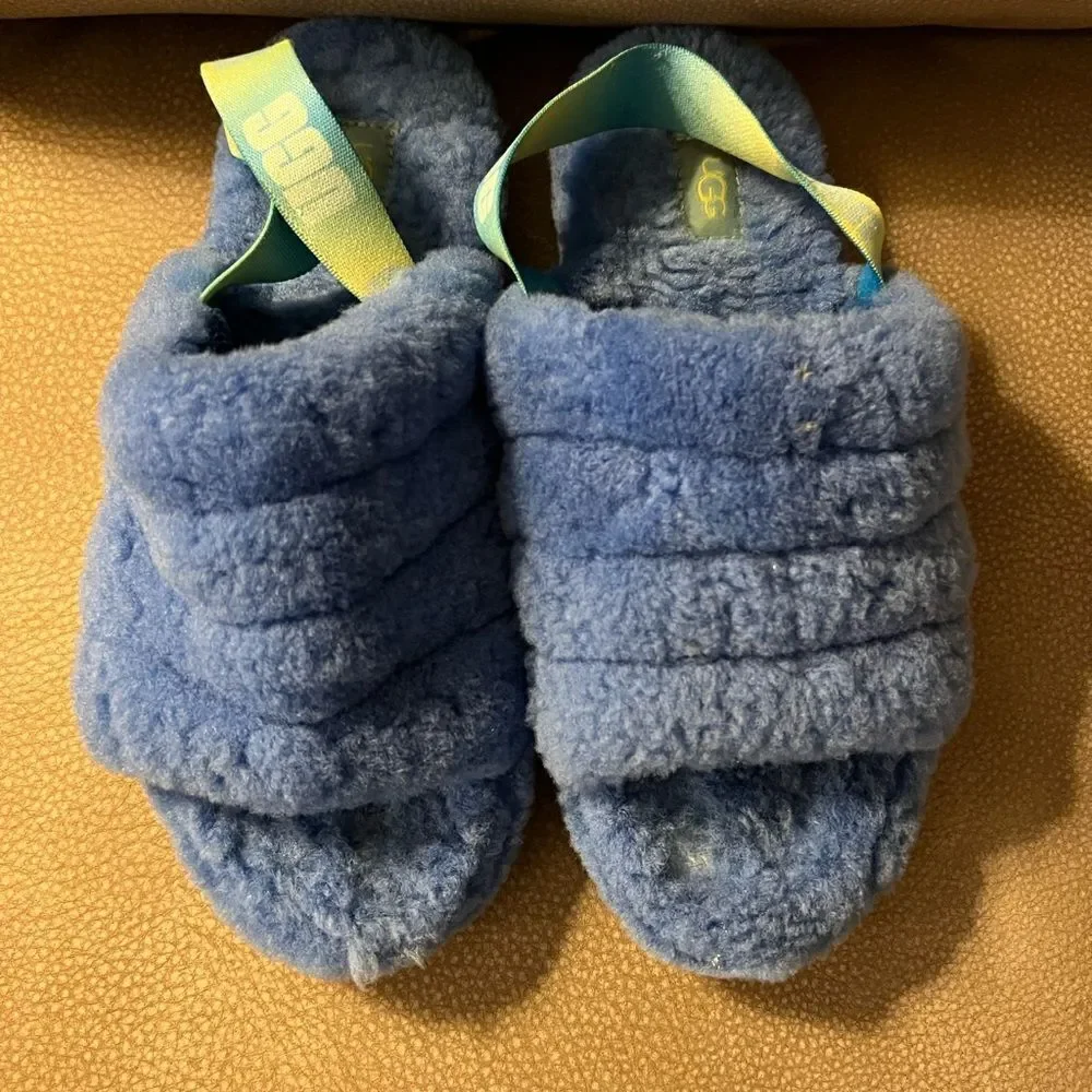 Ugg slippers girls 6